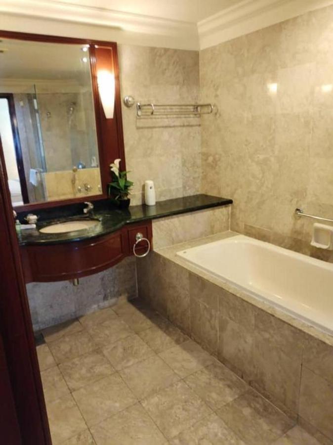 Suites At Times Square Kl Куала-Лумпур Экстерьер фото